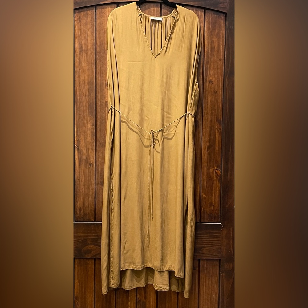 VINCE V-neck Belted Sleeveless Drape Dress